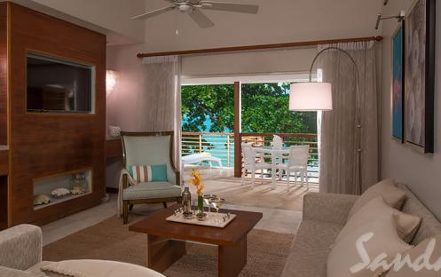 Oceanfront Two-Story One Bedroom Butler Villa Suite with Balcony Tranquility Soaking Tub - BW (5)